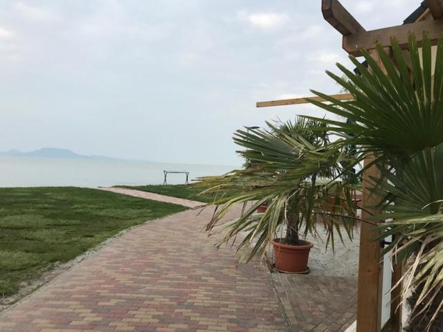 Nyaralo Balatonmariafuerdo Villa ภายนอก รูปภาพ